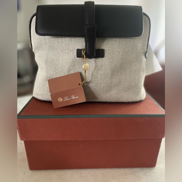 Loro Piana leather-trimmed canvas pouch - Picture 7 of 9